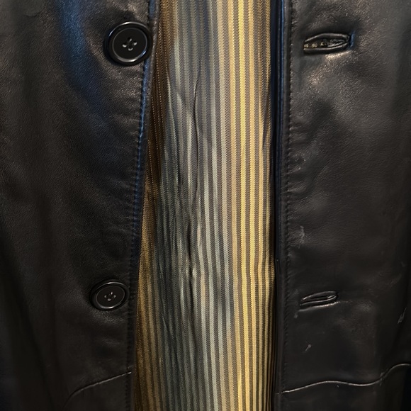 Leather jacket - Picture 5 of 10